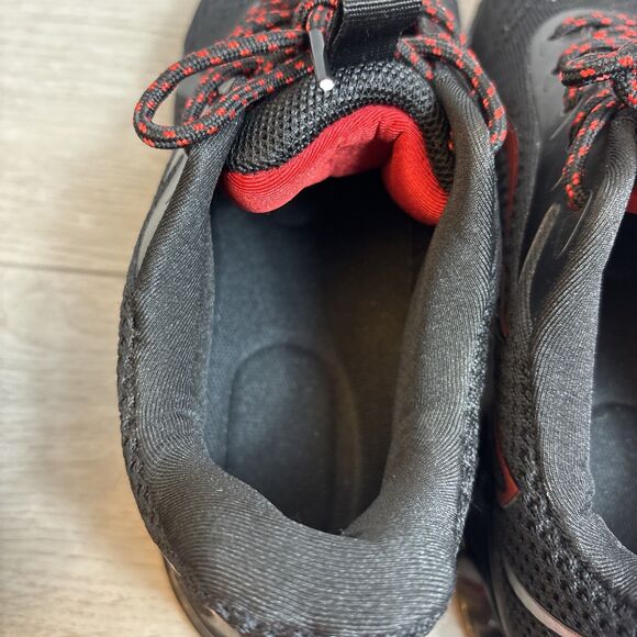 Mosha Belle Woman’s Athletic Tennis Shoe Size 9.5 Black Red Accents Non Slip - Picture 7 of 8